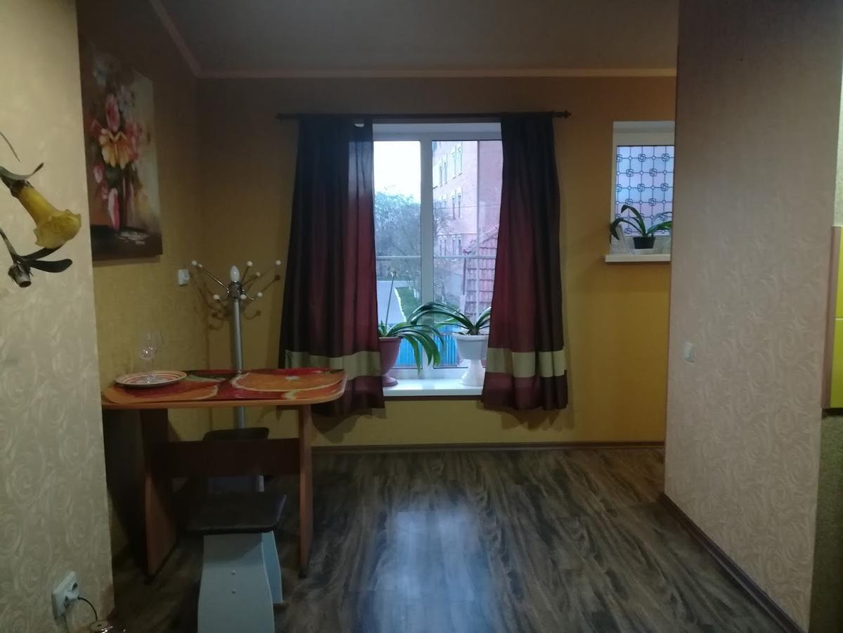 Апельсин Apartment Myrhorod Bagian luar foto